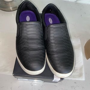 Dr Scholls Madison sneaker flat black python size 8W